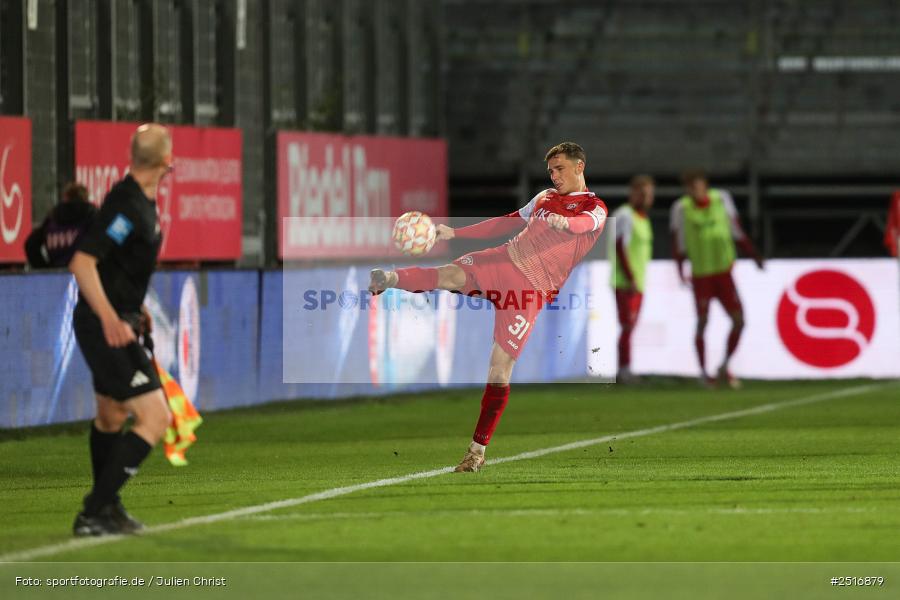 sport, action, Würzburg, SpVgg Greuther Fürth II, SGF, Regionalliga Bayern, Fussball, FWK, FC Würzburger Kickers, BFV, AKON Arena, 17.10.2025, 14. Spieltag - Bild-ID: 2516879