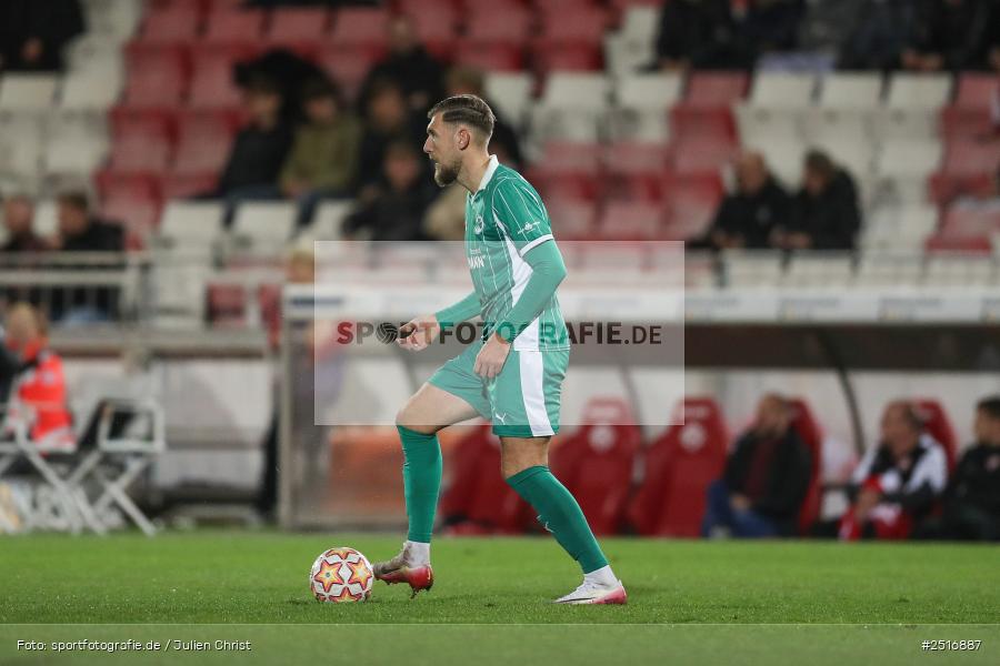 sport, action, Würzburg, SpVgg Greuther Fürth II, SGF, Regionalliga Bayern, Fussball, FWK, FC Würzburger Kickers, BFV, AKON Arena, 17.10.2025, 14. Spieltag - Bild-ID: 2516887