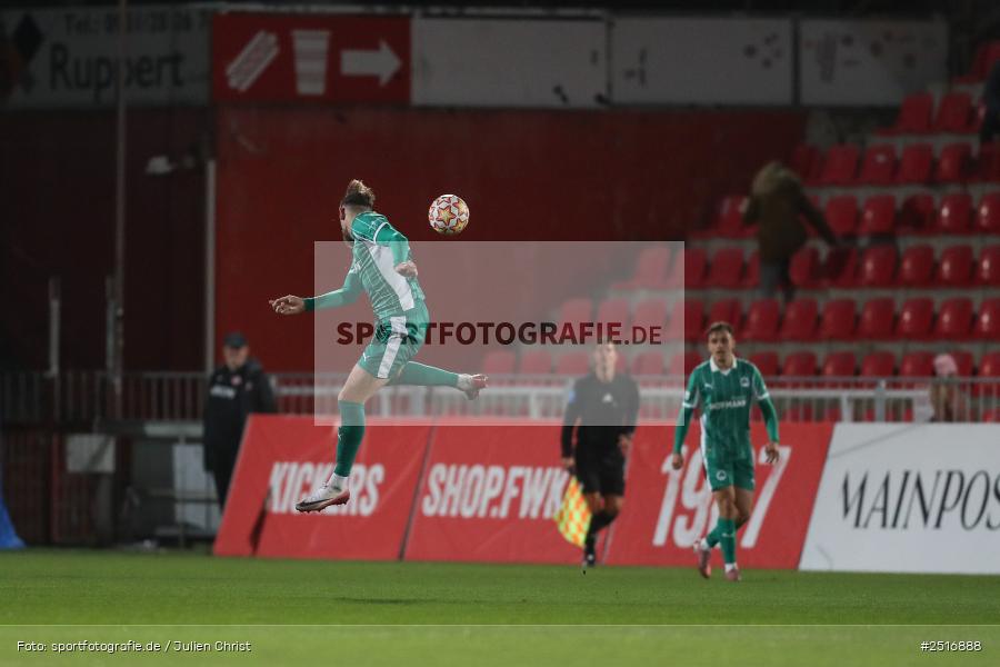 sport, action, Würzburg, SpVgg Greuther Fürth II, SGF, Regionalliga Bayern, Fussball, FWK, FC Würzburger Kickers, BFV, AKON Arena, 17.10.2025, 14. Spieltag - Bild-ID: 2516888