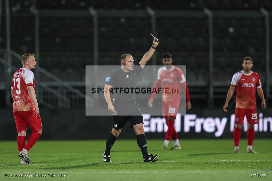 sport, action, Würzburg, SpVgg Greuther Fürth II, SGF, Regionalliga Bayern, Fussball, FWK, FC Würzburger Kickers, BFV, AKON Arena, 17.10.2025, 14. Spieltag - Bild-ID: 2516895