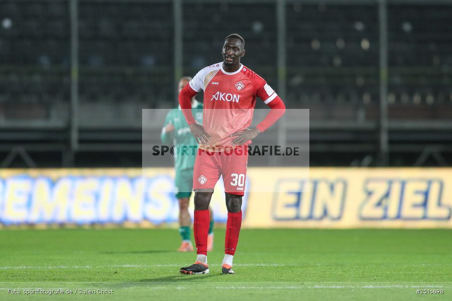 sport, action, Würzburg, SpVgg Greuther Fürth II, SGF, Regionalliga Bayern, Fussball, FWK, FC Würzburger Kickers, BFV, AKON Arena, 17.10.2025, 14. Spieltag - Bild-ID: 2516898