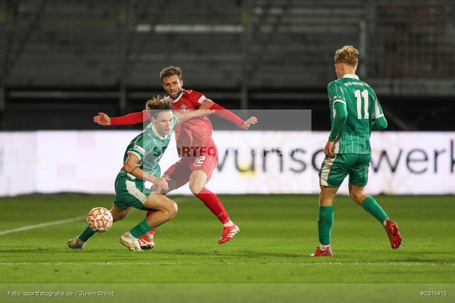 sport, action, Würzburg, SpVgg Greuther Fürth II, SGF, Regionalliga Bayern, Fussball, FWK, FC Würzburger Kickers, BFV, AKON Arena, 17.10.2025, 14. Spieltag - Bild-ID: 2516913
