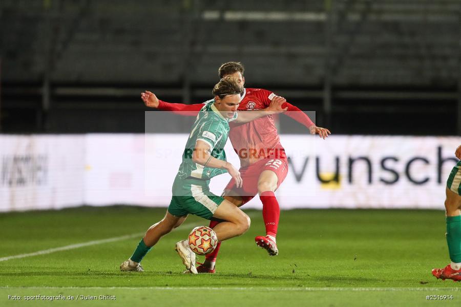sport, action, Würzburg, SpVgg Greuther Fürth II, SGF, Regionalliga Bayern, Fussball, FWK, FC Würzburger Kickers, BFV, AKON Arena, 17.10.2025, 14. Spieltag - Bild-ID: 2516914