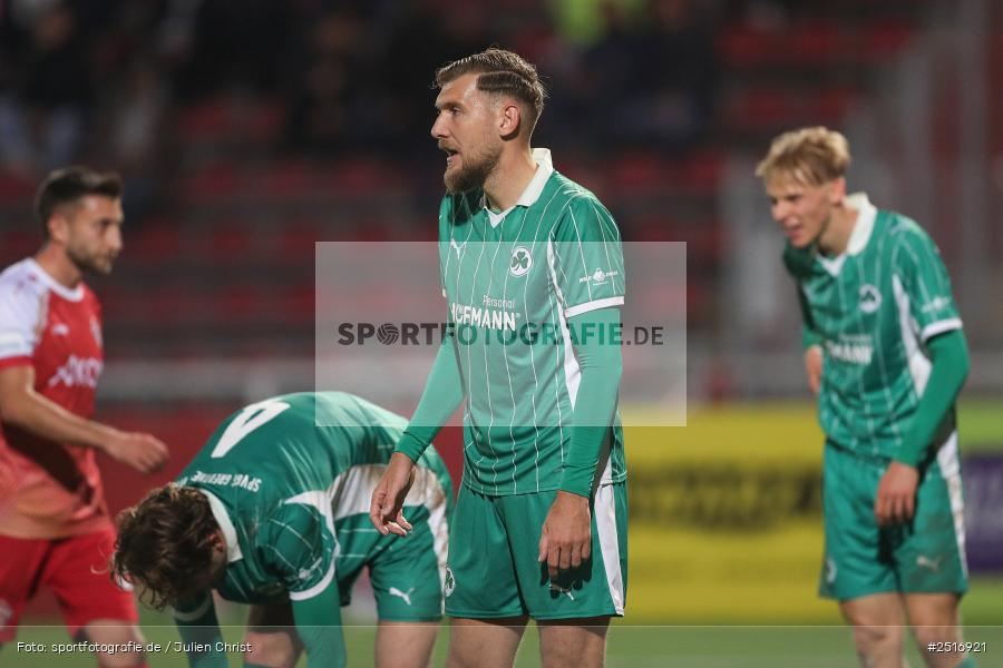 sport, action, Würzburg, SpVgg Greuther Fürth II, SGF, Regionalliga Bayern, Fussball, FWK, FC Würzburger Kickers, BFV, AKON Arena, 17.10.2025, 14. Spieltag - Bild-ID: 2516921