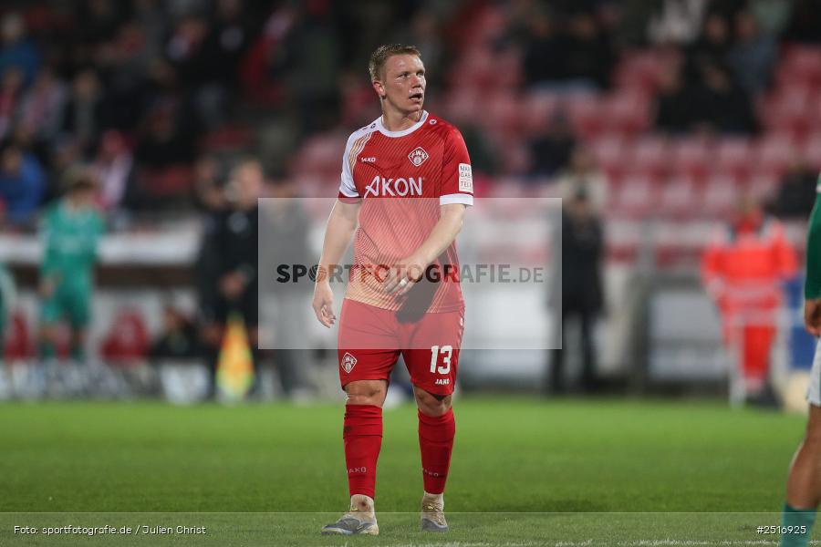 sport, action, Würzburg, SpVgg Greuther Fürth II, SGF, Regionalliga Bayern, Fussball, FWK, FC Würzburger Kickers, BFV, AKON Arena, 17.10.2025, 14. Spieltag - Bild-ID: 2516925