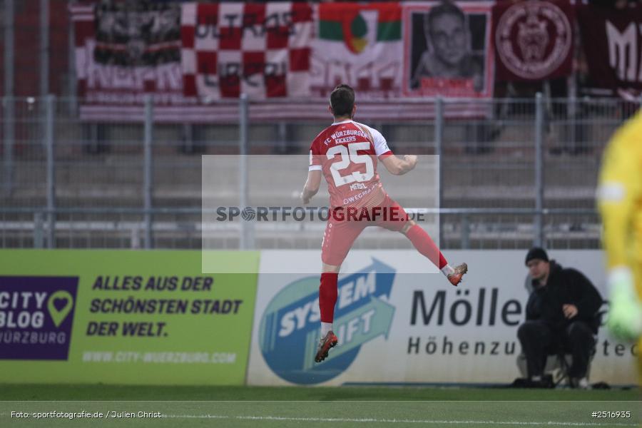 sport, action, Würzburg, SpVgg Greuther Fürth II, SGF, Regionalliga Bayern, Fussball, FWK, FC Würzburger Kickers, BFV, AKON Arena, 17.10.2025, 14. Spieltag - Bild-ID: 2516935