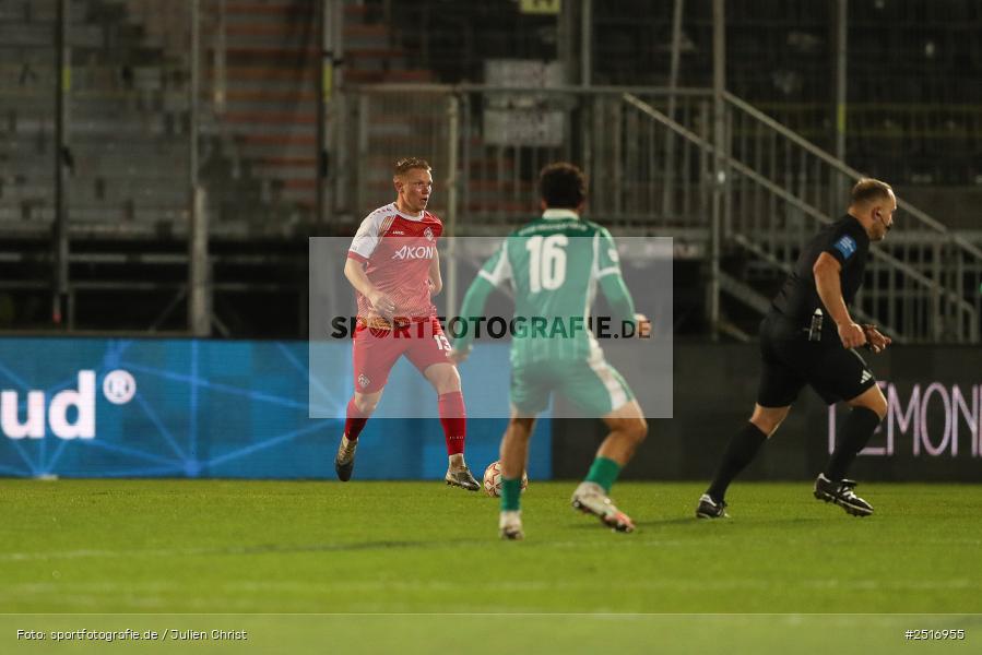 sport, action, Würzburg, SpVgg Greuther Fürth II, SGF, Regionalliga Bayern, Fussball, FWK, FC Würzburger Kickers, BFV, AKON Arena, 17.10.2025, 14. Spieltag - Bild-ID: 2516955