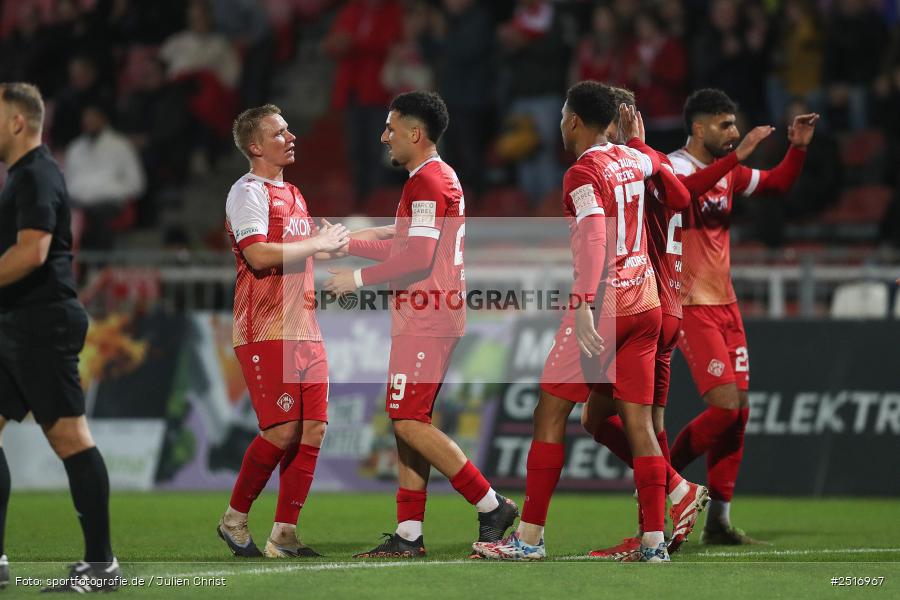 sport, action, Würzburg, SpVgg Greuther Fürth II, SGF, Regionalliga Bayern, Fussball, FWK, FC Würzburger Kickers, BFV, AKON Arena, 17.10.2025, 14. Spieltag - Bild-ID: 2516967