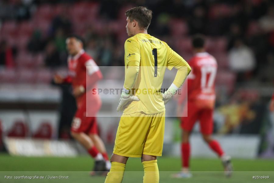 sport, action, Würzburg, SpVgg Greuther Fürth II, SGF, Regionalliga Bayern, Fussball, FWK, FC Würzburger Kickers, BFV, AKON Arena, 17.10.2025, 14. Spieltag - Bild-ID: 2516969