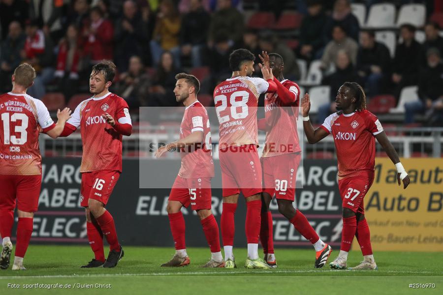 sport, action, Würzburg, SpVgg Greuther Fürth II, SGF, Regionalliga Bayern, Fussball, FWK, FC Würzburger Kickers, BFV, AKON Arena, 17.10.2025, 14. Spieltag - Bild-ID: 2516970