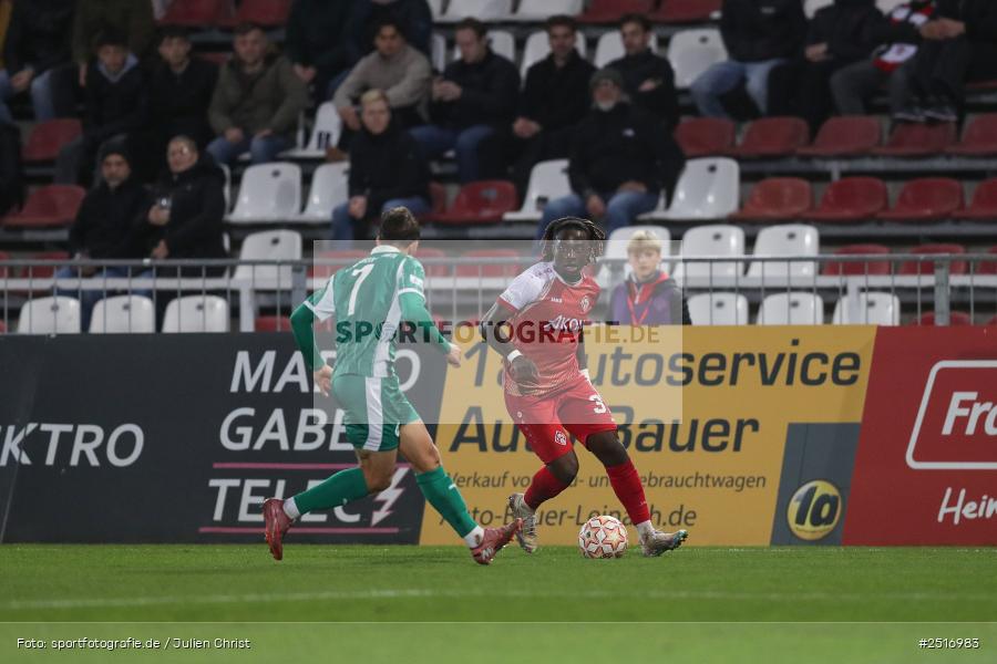 sport, action, Würzburg, SpVgg Greuther Fürth II, SGF, Regionalliga Bayern, Fussball, FWK, FC Würzburger Kickers, BFV, AKON Arena, 17.10.2025, 14. Spieltag - Bild-ID: 2516983