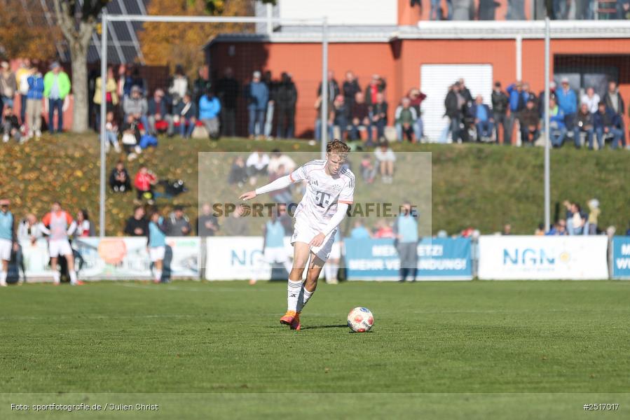 sport, action, TSV Aubstadt, Regionalliga Bayern, NGN Arena, Fussball, FCB, FC Bayern München II, BFV, Aubstadt, AUB, 18.10.2025, 14. Spieltag - Bild-ID: 2517017