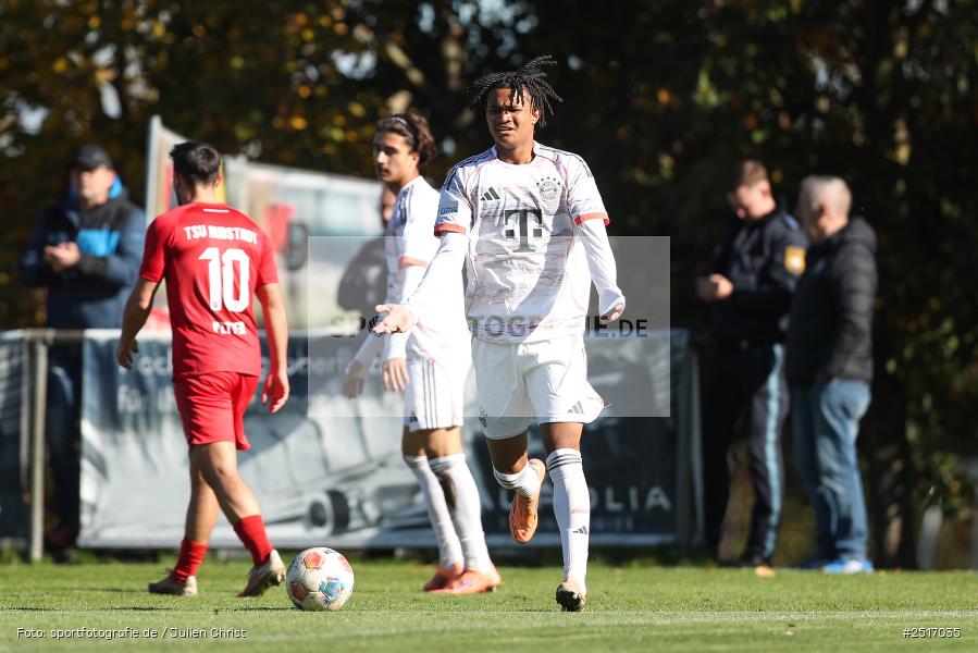 sport, action, TSV Aubstadt, Regionalliga Bayern, NGN Arena, Fussball, FCB, FC Bayern München II, BFV, Aubstadt, AUB, 18.10.2025, 14. Spieltag - Bild-ID: 2517035