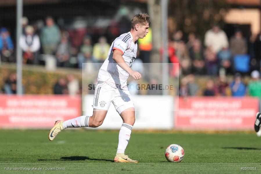 sport, action, TSV Aubstadt, Regionalliga Bayern, NGN Arena, Fussball, FCB, FC Bayern München II, BFV, Aubstadt, AUB, 18.10.2025, 14. Spieltag - Bild-ID: 2517053