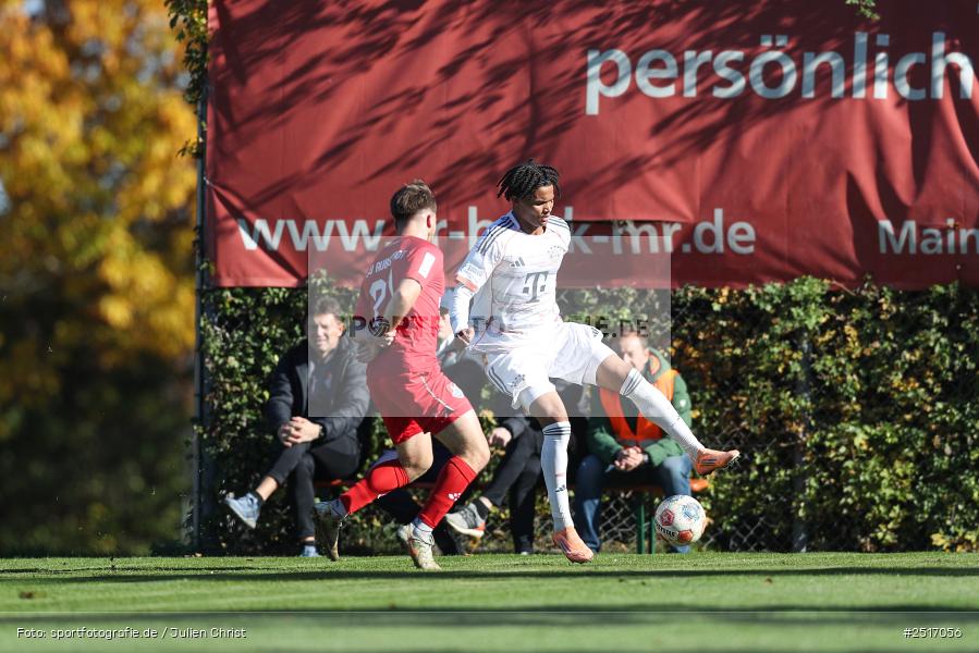 sport, action, TSV Aubstadt, Regionalliga Bayern, NGN Arena, Fussball, FCB, FC Bayern München II, BFV, Aubstadt, AUB, 18.10.2025, 14. Spieltag - Bild-ID: 2517056