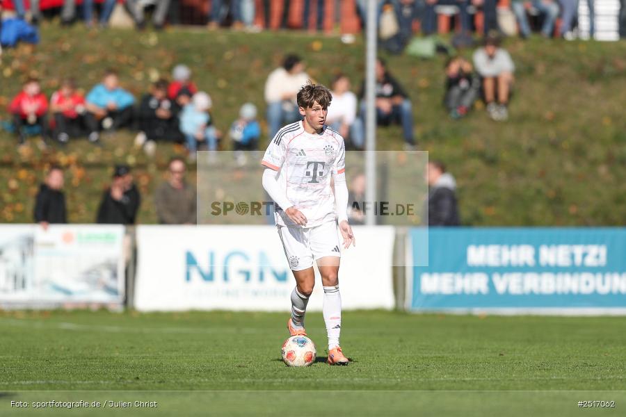 sport, action, TSV Aubstadt, Regionalliga Bayern, NGN Arena, Fussball, FCB, FC Bayern München II, BFV, Aubstadt, AUB, 18.10.2025, 14. Spieltag - Bild-ID: 2517062