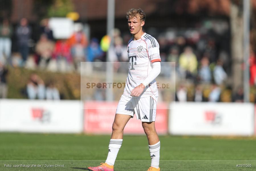 sport, action, TSV Aubstadt, Regionalliga Bayern, NGN Arena, Fussball, FCB, FC Bayern München II, BFV, Aubstadt, AUB, 18.10.2025, 14. Spieltag - Bild-ID: 2517065
