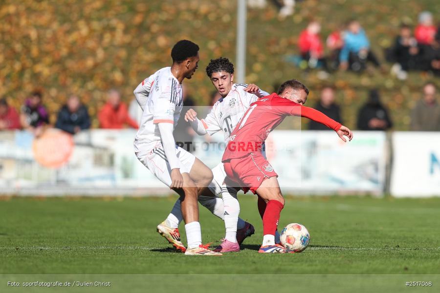 sport, action, TSV Aubstadt, Regionalliga Bayern, NGN Arena, Fussball, FCB, FC Bayern München II, BFV, Aubstadt, AUB, 18.10.2025, 14. Spieltag - Bild-ID: 2517068