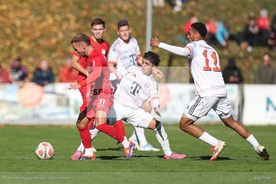 sport, action, TSV Aubstadt, Regionalliga Bayern, NGN Arena, Fussball, FCB, FC Bayern München II, BFV, Aubstadt, AUB, 18.10.2025, 14. Spieltag - Bild-ID: 2517069