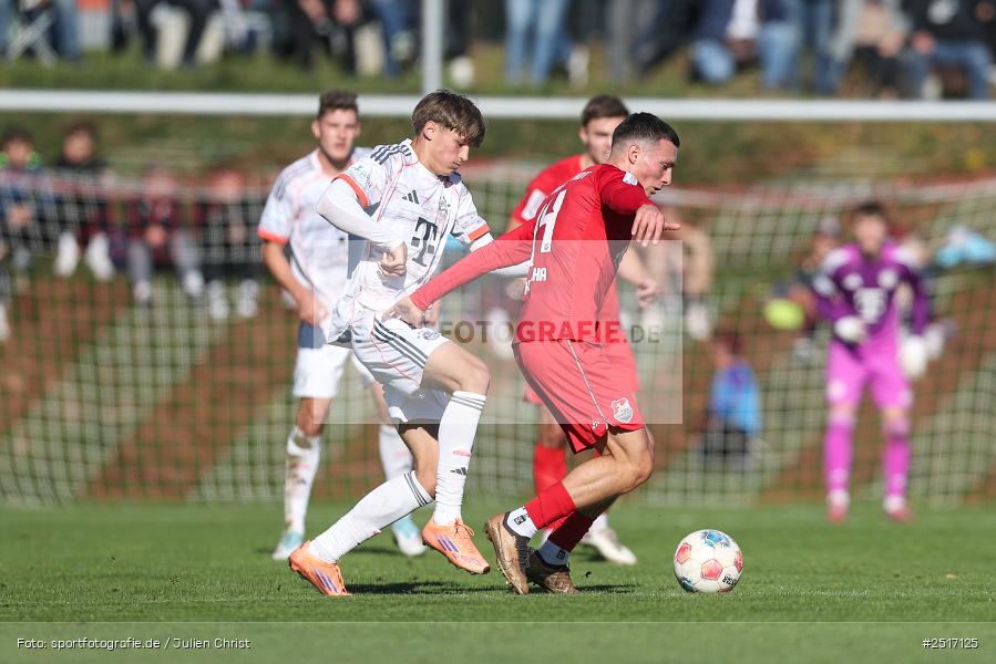 sport, action, TSV Aubstadt, Regionalliga Bayern, NGN Arena, Fussball, FCB, FC Bayern München II, BFV, Aubstadt, AUB, 18.10.2025, 14. Spieltag - Bild-ID: 2517125