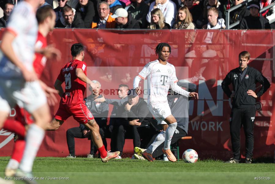sport, action, TSV Aubstadt, Regionalliga Bayern, NGN Arena, Fussball, FCB, FC Bayern München II, BFV, Aubstadt, AUB, 18.10.2025, 14. Spieltag - Bild-ID: 2517128