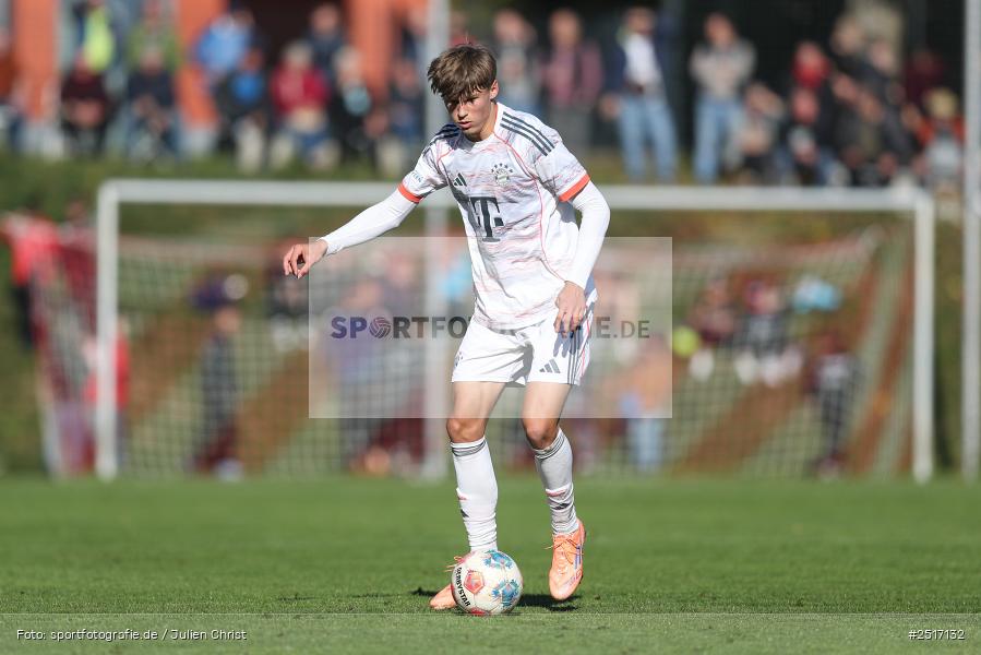 sport, action, TSV Aubstadt, Regionalliga Bayern, NGN Arena, Fussball, FCB, FC Bayern München II, BFV, Aubstadt, AUB, 18.10.2025, 14. Spieltag - Bild-ID: 2517132