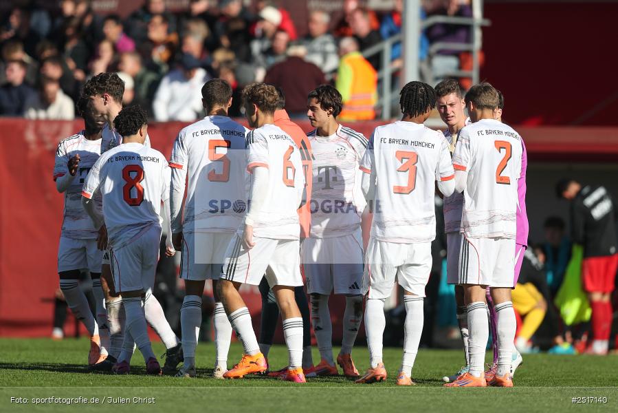 sport, action, TSV Aubstadt, Regionalliga Bayern, NGN Arena, Fussball, FCB, FC Bayern München II, BFV, Aubstadt, AUB, 18.10.2025, 14. Spieltag - Bild-ID: 2517140