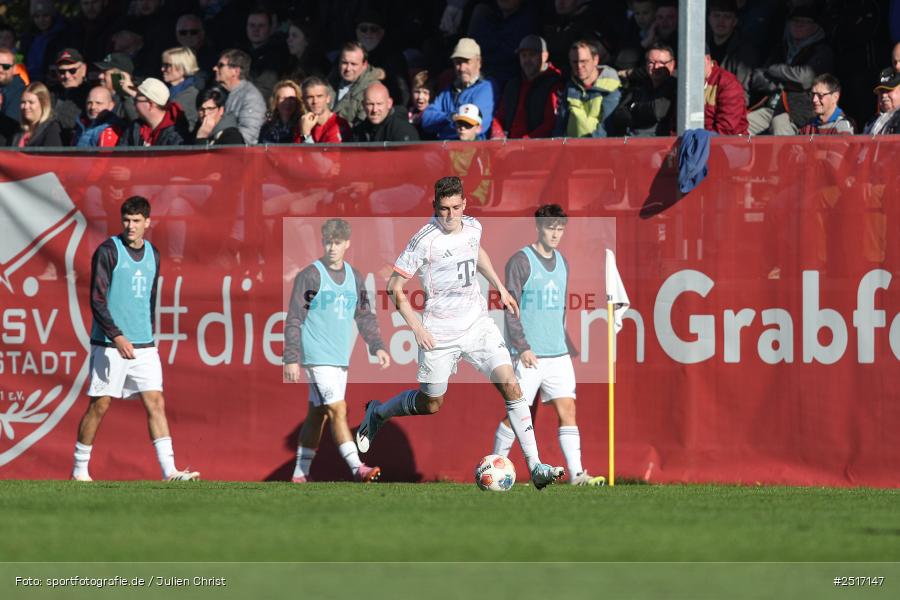 sport, action, TSV Aubstadt, Regionalliga Bayern, NGN Arena, Fussball, FCB, FC Bayern München II, BFV, Aubstadt, AUB, 18.10.2025, 14. Spieltag - Bild-ID: 2517147