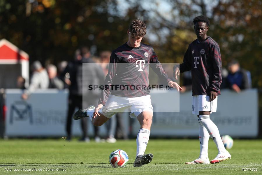 sport, action, TSV Aubstadt, Regionalliga Bayern, NGN Arena, Fussball, FCB, FC Bayern München II, BFV, Aubstadt, AUB, 18.10.2025, 14. Spieltag - Bild-ID: 2517282