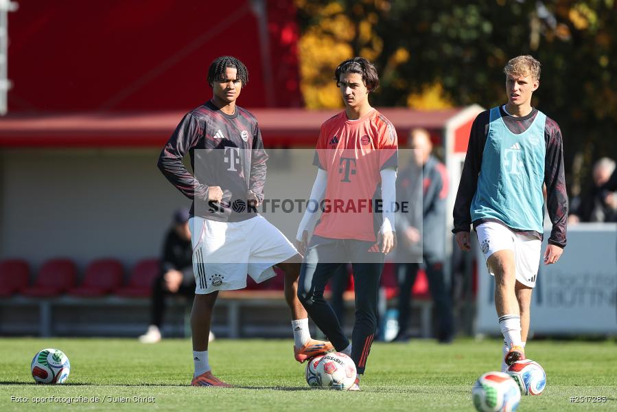 sport, action, TSV Aubstadt, Regionalliga Bayern, NGN Arena, Fussball, FCB, FC Bayern München II, BFV, Aubstadt, AUB, 18.10.2025, 14. Spieltag - Bild-ID: 2517283