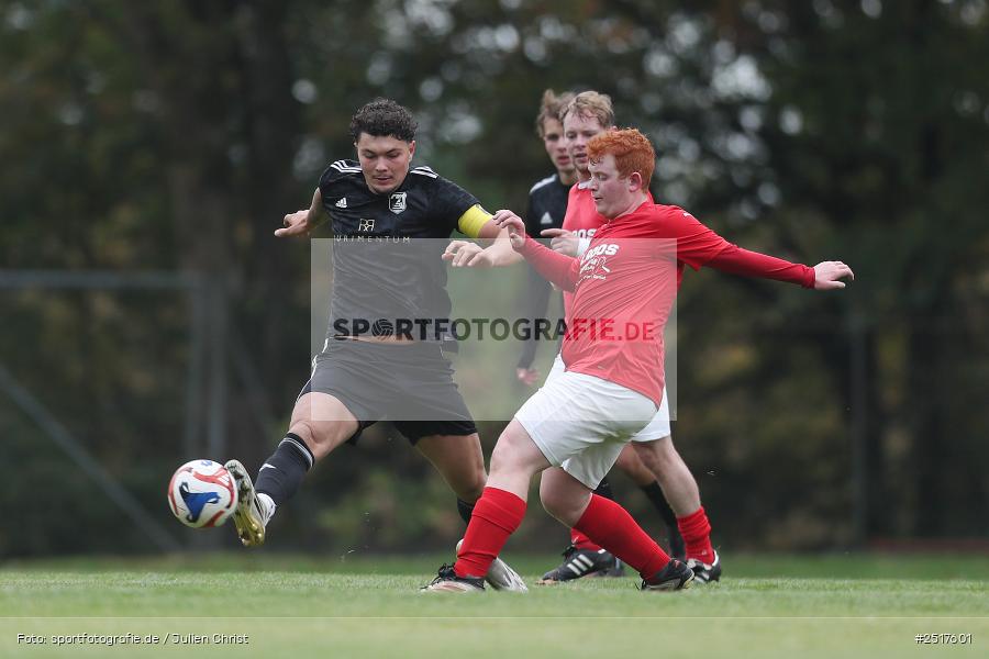 Sportgelände, Bischbrunn, 19.10.2025, sport, action, Fussball, BFV, 14. Spieltag, Kreisklasse Würzburg Gr. 3, (SG 1) Stetten/Binsfeld/Müdesheim, (SG 1) Bischbrunn/Oberndorf - Bild-ID: 2517601