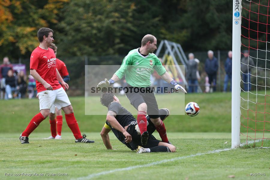 Sportgelände, Bischbrunn, 19.10.2025, sport, action, Fussball, BFV, 14. Spieltag, Kreisklasse Würzburg Gr. 3, (SG 1) Stetten/Binsfeld/Müdesheim, (SG 1) Bischbrunn/Oberndorf - Bild-ID: 2517610