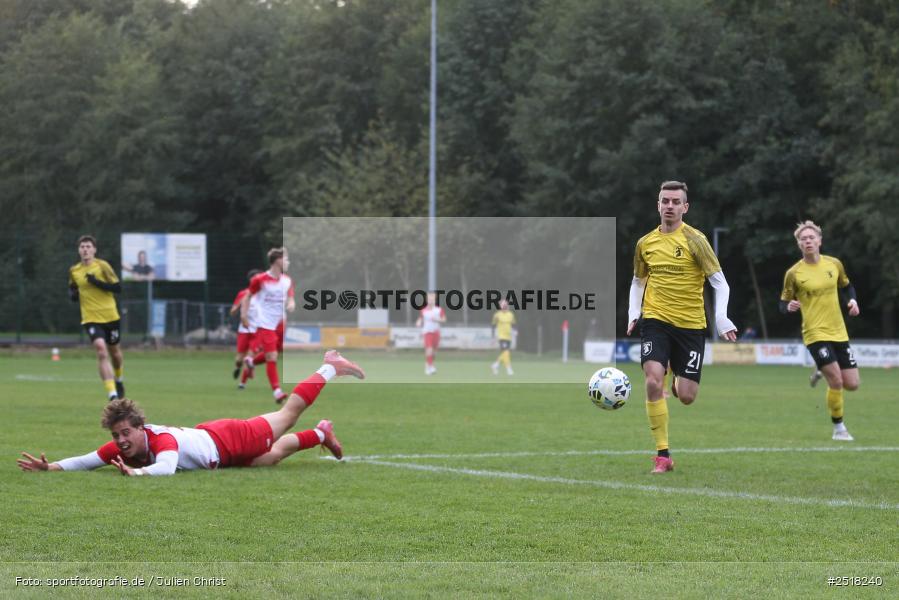 sport, action, Sportgelände, SpVgg Hösbach-Bahnhof, SpVgg Giebelstadt, Hösbach-Bahnhof, HOS, GIE, Fussball, Bezirksliga Unterfranken West, BFV, 19.10.2025, 14. Spieltag - Bild-ID: 2518240