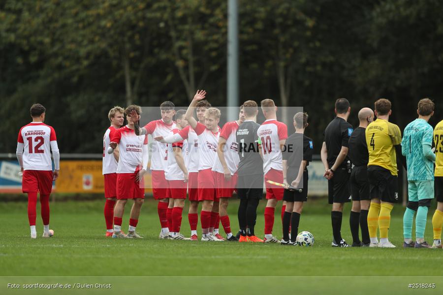 sport, action, Sportgelände, SpVgg Hösbach-Bahnhof, SpVgg Giebelstadt, Hösbach-Bahnhof, HOS, GIE, Fussball, Bezirksliga Unterfranken West, BFV, 19.10.2025, 14. Spieltag - Bild-ID: 2518243