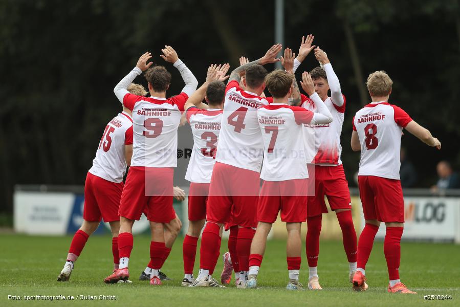 sport, action, Sportgelände, SpVgg Hösbach-Bahnhof, SpVgg Giebelstadt, Hösbach-Bahnhof, HOS, GIE, Fussball, Bezirksliga Unterfranken West, BFV, 19.10.2025, 14. Spieltag - Bild-ID: 2518244