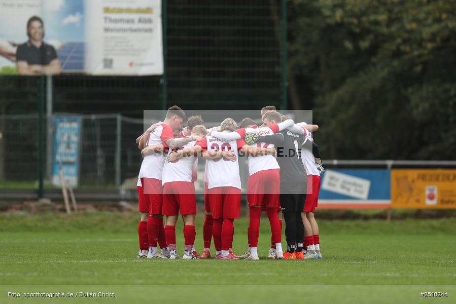 sport, action, Sportgelände, SpVgg Hösbach-Bahnhof, SpVgg Giebelstadt, Hösbach-Bahnhof, HOS, GIE, Fussball, Bezirksliga Unterfranken West, BFV, 19.10.2025, 14. Spieltag - Bild-ID: 2518246