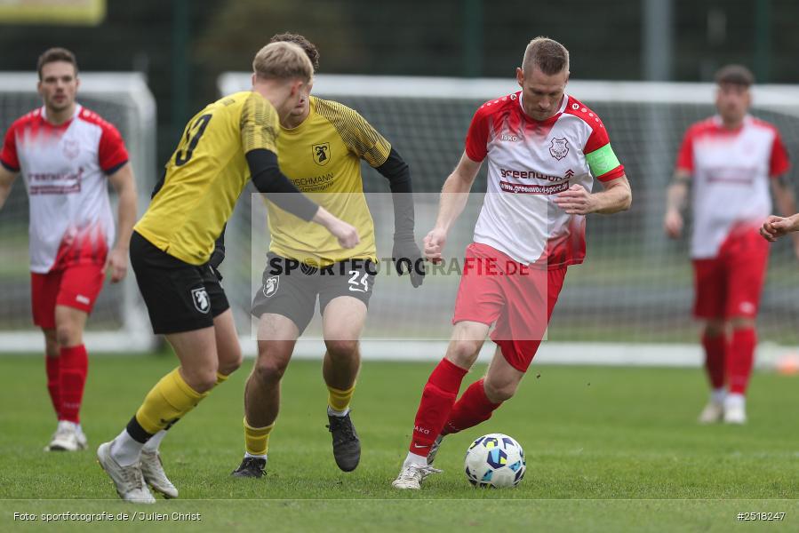 sport, action, Sportgelände, SpVgg Hösbach-Bahnhof, SpVgg Giebelstadt, Hösbach-Bahnhof, HOS, GIE, Fussball, Bezirksliga Unterfranken West, BFV, 19.10.2025, 14. Spieltag - Bild-ID: 2518247