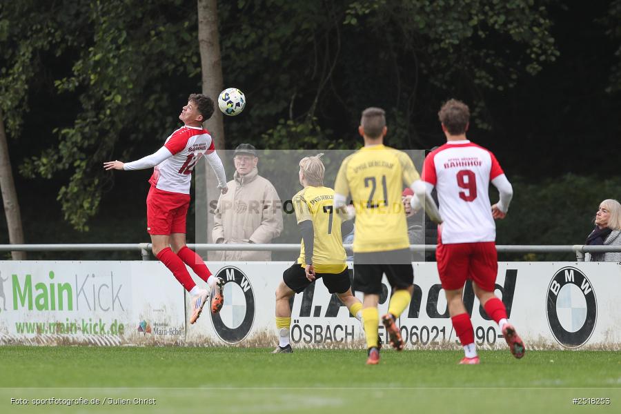 sport, action, Sportgelände, SpVgg Hösbach-Bahnhof, SpVgg Giebelstadt, Hösbach-Bahnhof, HOS, GIE, Fussball, Bezirksliga Unterfranken West, BFV, 19.10.2025, 14. Spieltag - Bild-ID: 2518253