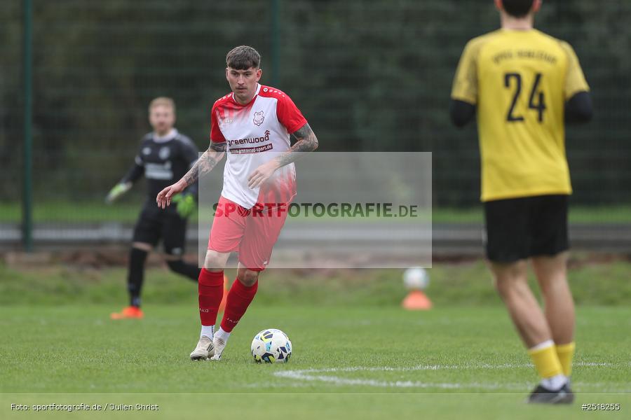 sport, action, Sportgelände, SpVgg Hösbach-Bahnhof, SpVgg Giebelstadt, Hösbach-Bahnhof, HOS, GIE, Fussball, Bezirksliga Unterfranken West, BFV, 19.10.2025, 14. Spieltag - Bild-ID: 2518255