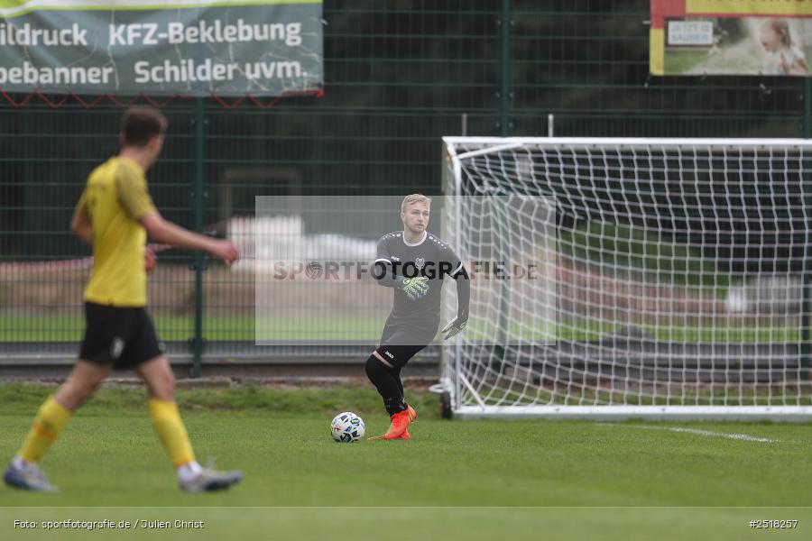 sport, action, Sportgelände, SpVgg Hösbach-Bahnhof, SpVgg Giebelstadt, Hösbach-Bahnhof, HOS, GIE, Fussball, Bezirksliga Unterfranken West, BFV, 19.10.2025, 14. Spieltag - Bild-ID: 2518257