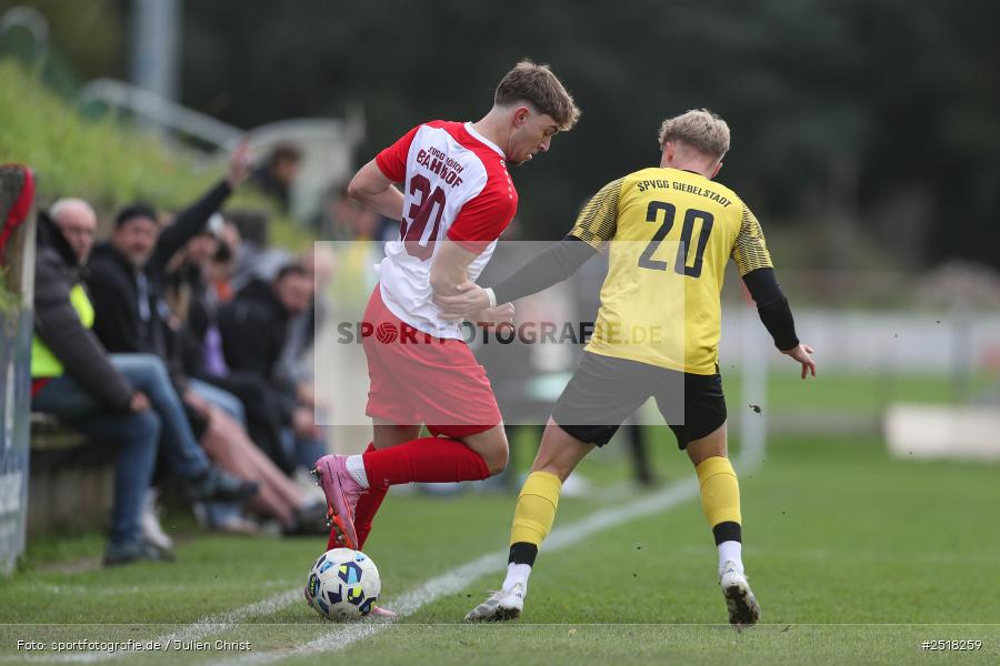 sport, action, Sportgelände, SpVgg Hösbach-Bahnhof, SpVgg Giebelstadt, Hösbach-Bahnhof, HOS, GIE, Fussball, Bezirksliga Unterfranken West, BFV, 19.10.2025, 14. Spieltag - Bild-ID: 2518259