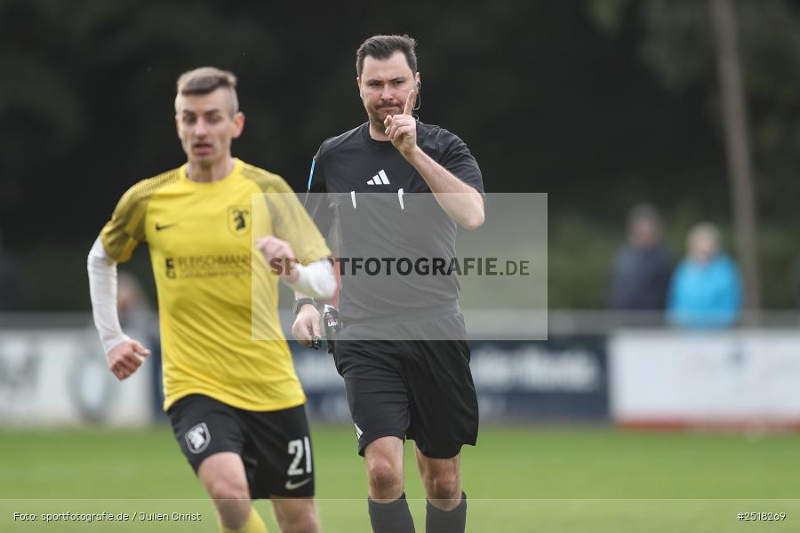 sport, action, Sportgelände, SpVgg Hösbach-Bahnhof, SpVgg Giebelstadt, Hösbach-Bahnhof, HOS, GIE, Fussball, Bezirksliga Unterfranken West, BFV, 19.10.2025, 14. Spieltag - Bild-ID: 2518269