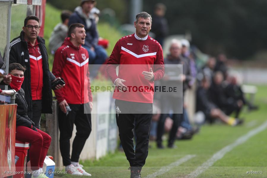 sport, action, Sportgelände, SpVgg Hösbach-Bahnhof, SpVgg Giebelstadt, Hösbach-Bahnhof, HOS, GIE, Fussball, Bezirksliga Unterfranken West, BFV, 19.10.2025, 14. Spieltag - Bild-ID: 2518270