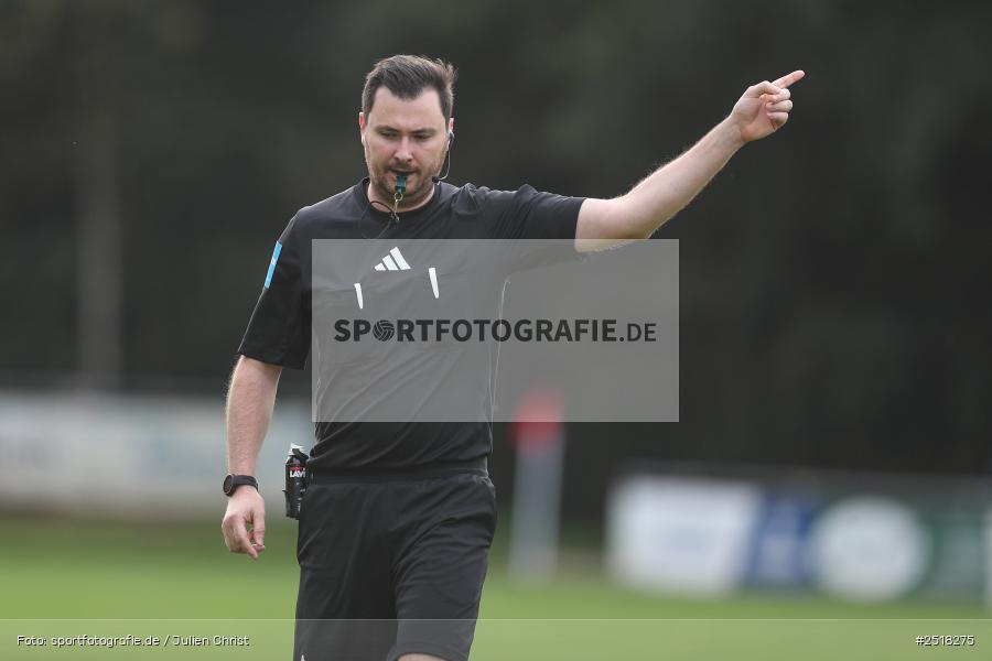 sport, action, Sportgelände, SpVgg Hösbach-Bahnhof, SpVgg Giebelstadt, Hösbach-Bahnhof, HOS, GIE, Fussball, Bezirksliga Unterfranken West, BFV, 19.10.2025, 14. Spieltag - Bild-ID: 2518275