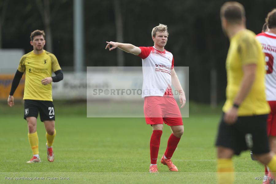 sport, action, Sportgelände, SpVgg Hösbach-Bahnhof, SpVgg Giebelstadt, Hösbach-Bahnhof, HOS, GIE, Fussball, Bezirksliga Unterfranken West, BFV, 19.10.2025, 14. Spieltag - Bild-ID: 2518278