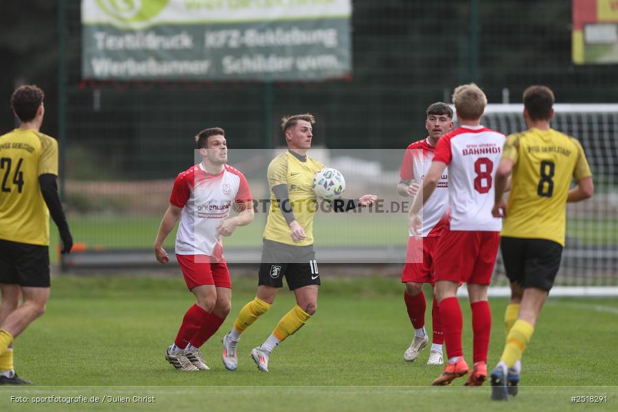 sport, action, Sportgelände, SpVgg Hösbach-Bahnhof, SpVgg Giebelstadt, Hösbach-Bahnhof, HOS, GIE, Fussball, Bezirksliga Unterfranken West, BFV, 19.10.2025, 14. Spieltag - Bild-ID: 2518291