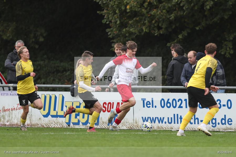 sport, action, Sportgelände, SpVgg Hösbach-Bahnhof, SpVgg Giebelstadt, Hösbach-Bahnhof, HOS, GIE, Fussball, Bezirksliga Unterfranken West, BFV, 19.10.2025, 14. Spieltag - Bild-ID: 2518294