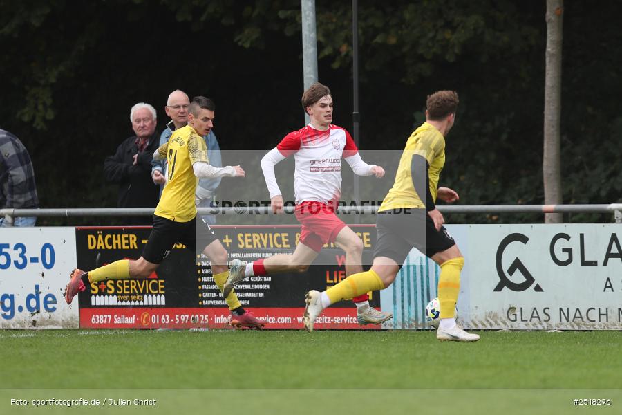 sport, action, Sportgelände, SpVgg Hösbach-Bahnhof, SpVgg Giebelstadt, Hösbach-Bahnhof, HOS, GIE, Fussball, Bezirksliga Unterfranken West, BFV, 19.10.2025, 14. Spieltag - Bild-ID: 2518296