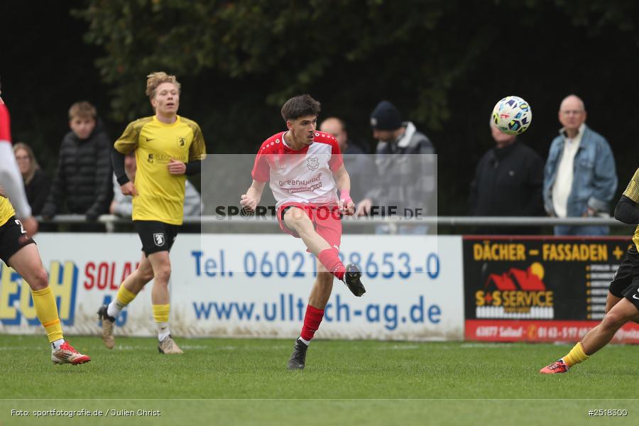 sport, action, Sportgelände, SpVgg Hösbach-Bahnhof, SpVgg Giebelstadt, Hösbach-Bahnhof, HOS, GIE, Fussball, Bezirksliga Unterfranken West, BFV, 19.10.2025, 14. Spieltag - Bild-ID: 2518300