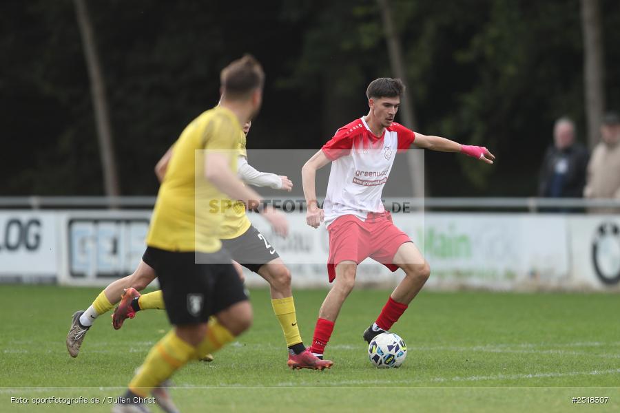sport, action, Sportgelände, SpVgg Hösbach-Bahnhof, SpVgg Giebelstadt, Hösbach-Bahnhof, HOS, GIE, Fussball, Bezirksliga Unterfranken West, BFV, 19.10.2025, 14. Spieltag - Bild-ID: 2518307